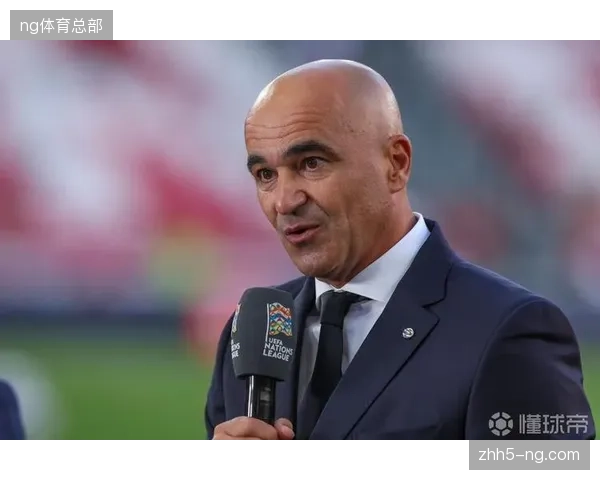 罗伯托·马丁内斯需要挑选战术执行力强的球员，以确保三中卫体系流畅运转